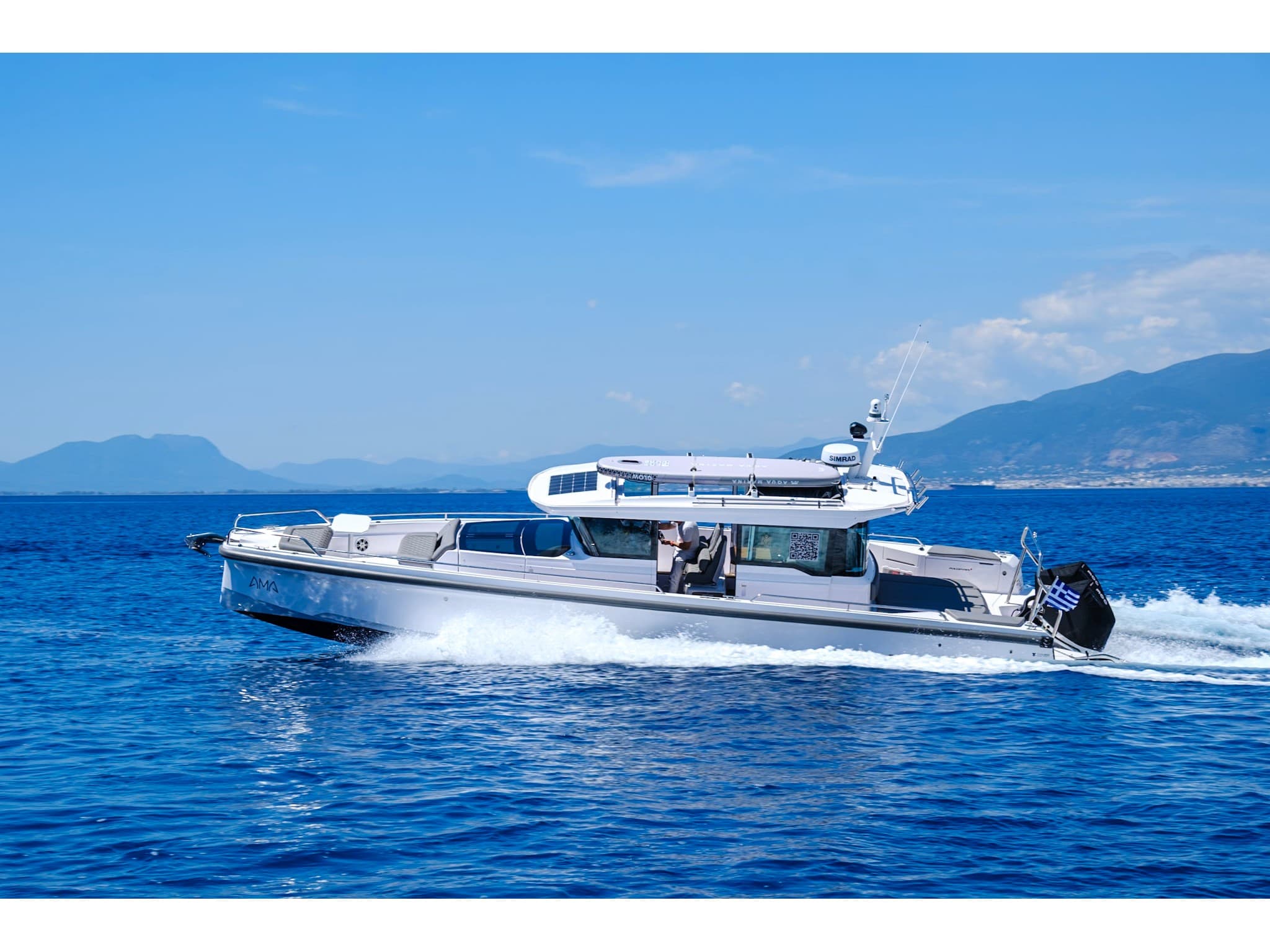 Axopar 37 XC Cross Cabin AMA