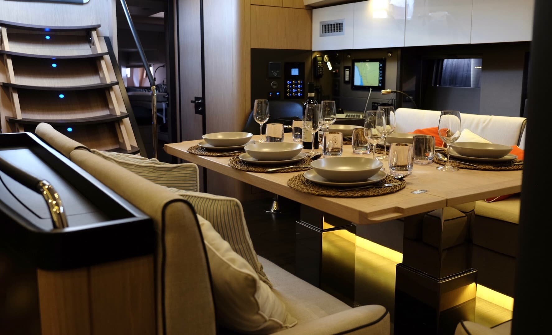 Beneteau Oceanis Yacht 62 Premium + – bilde 2 av 49