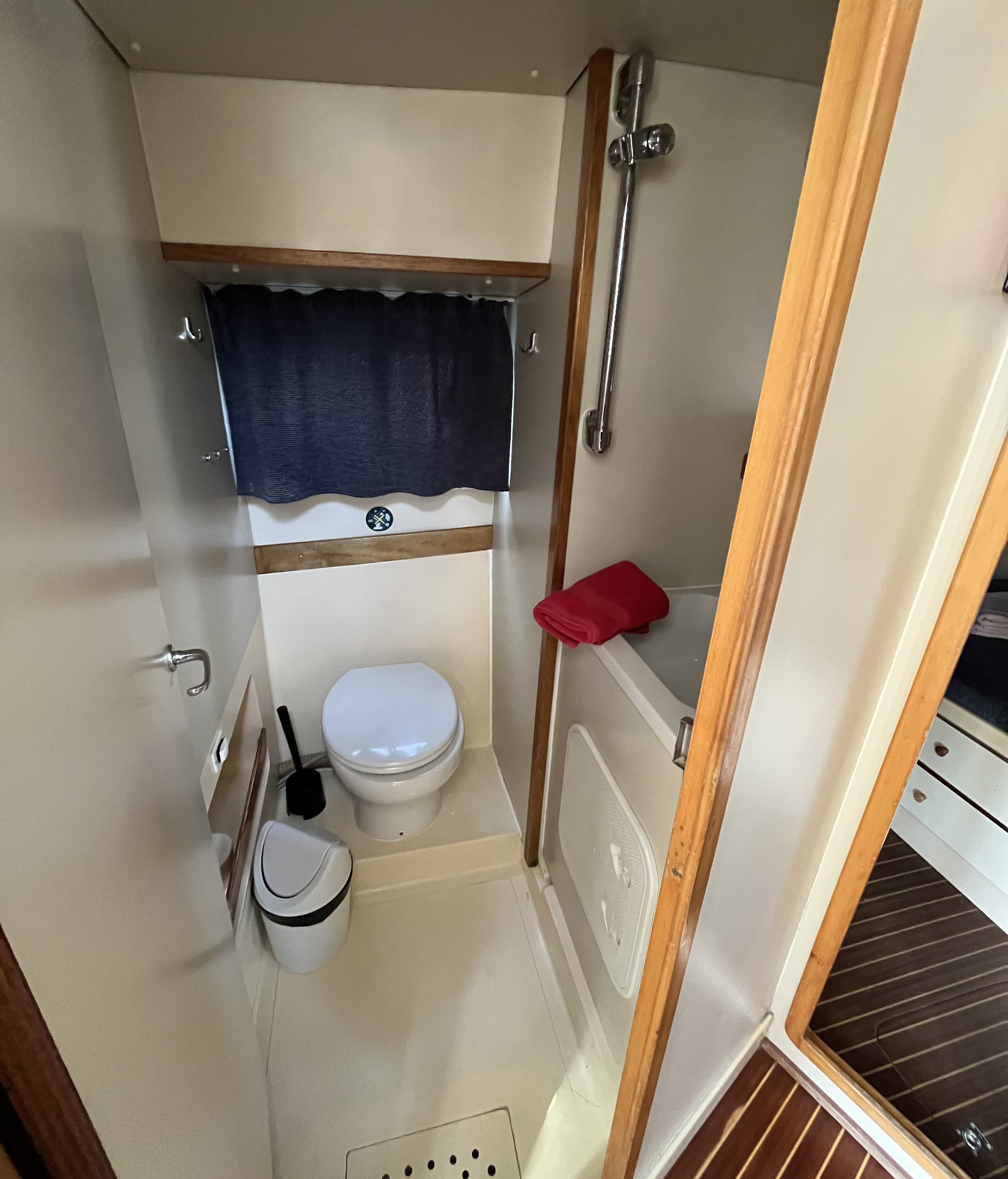 Houseboat NCF Twins – bilde 2 av 13