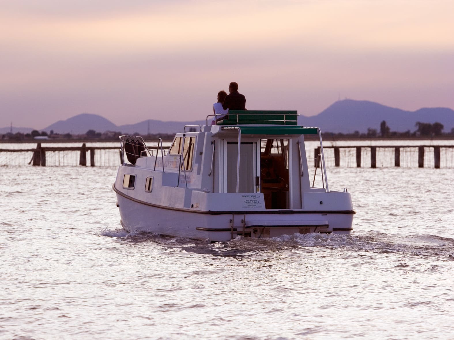 Houseboat NCF Suite