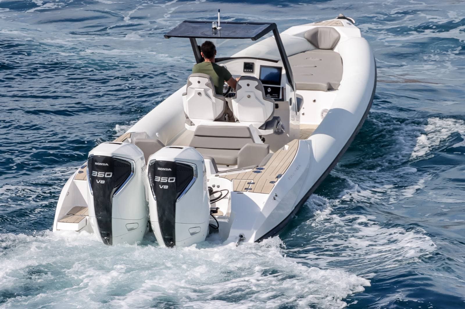 Motorboat Premium – bilde 3 av 10