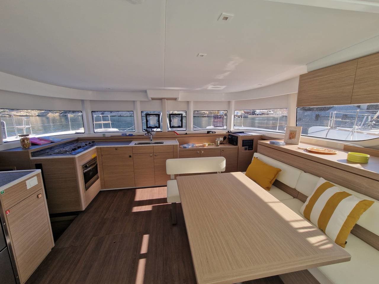 Lagoon 43 Solara – bilde 2 av 9