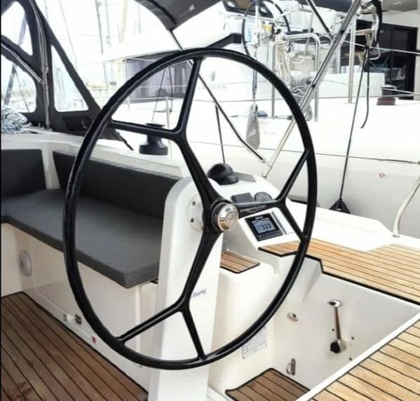 Bavaria C42 OKTANA – bilde 4 av 16