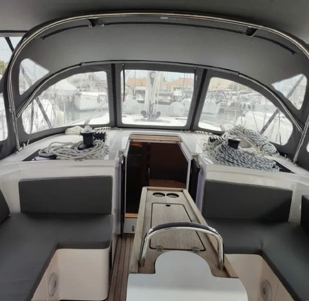 Bavaria C42 OKTANA – bilde 2 av 16