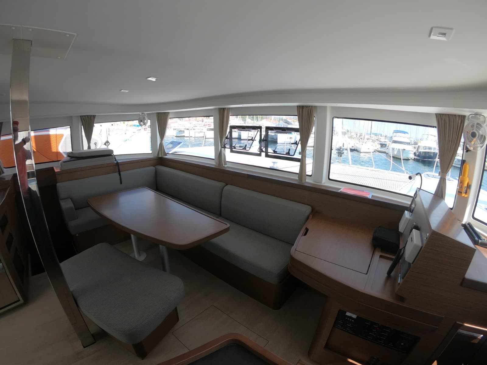 Lagoon 42 Wind Desire – bilde 2 av 3