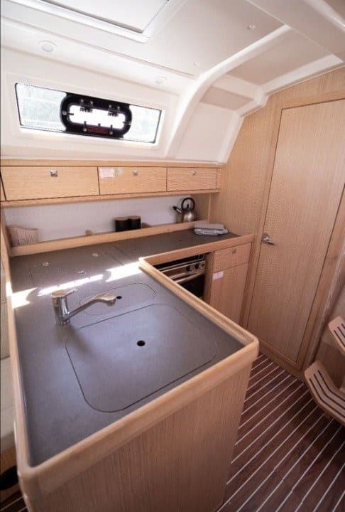Bavaria Cruiser 37 KATA – bilde 4 av 6