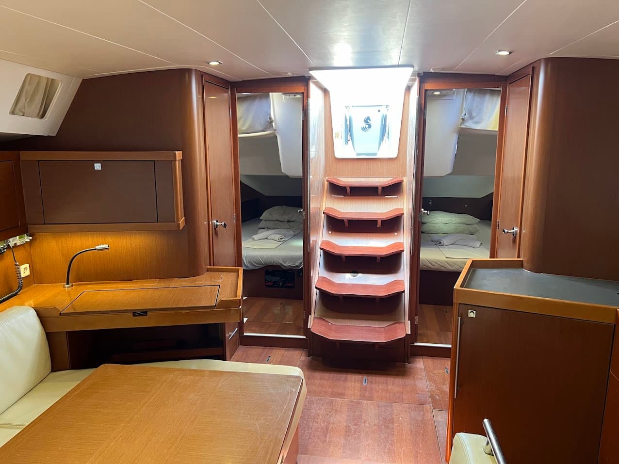 Beneteau Oceanis 45 Beautiful love – bilde 3 av 10