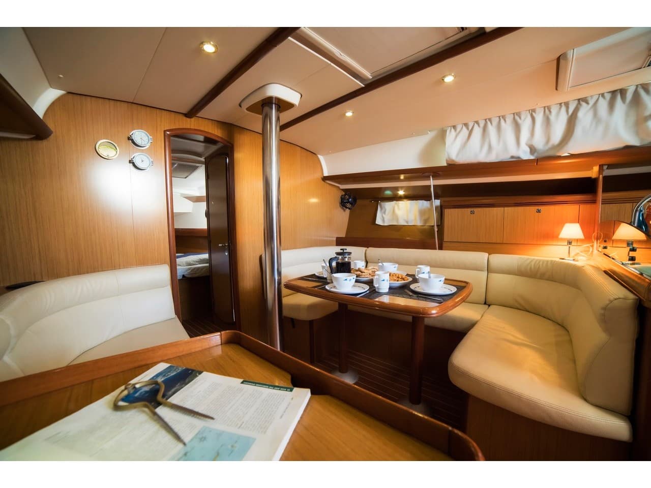 Jeanneau Sun Odyssey 42 i Triton – bilde 4 av 9