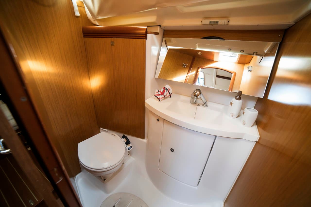 Jeanneau Sun Odyssey 42 i Triton – bilde 3 av 9