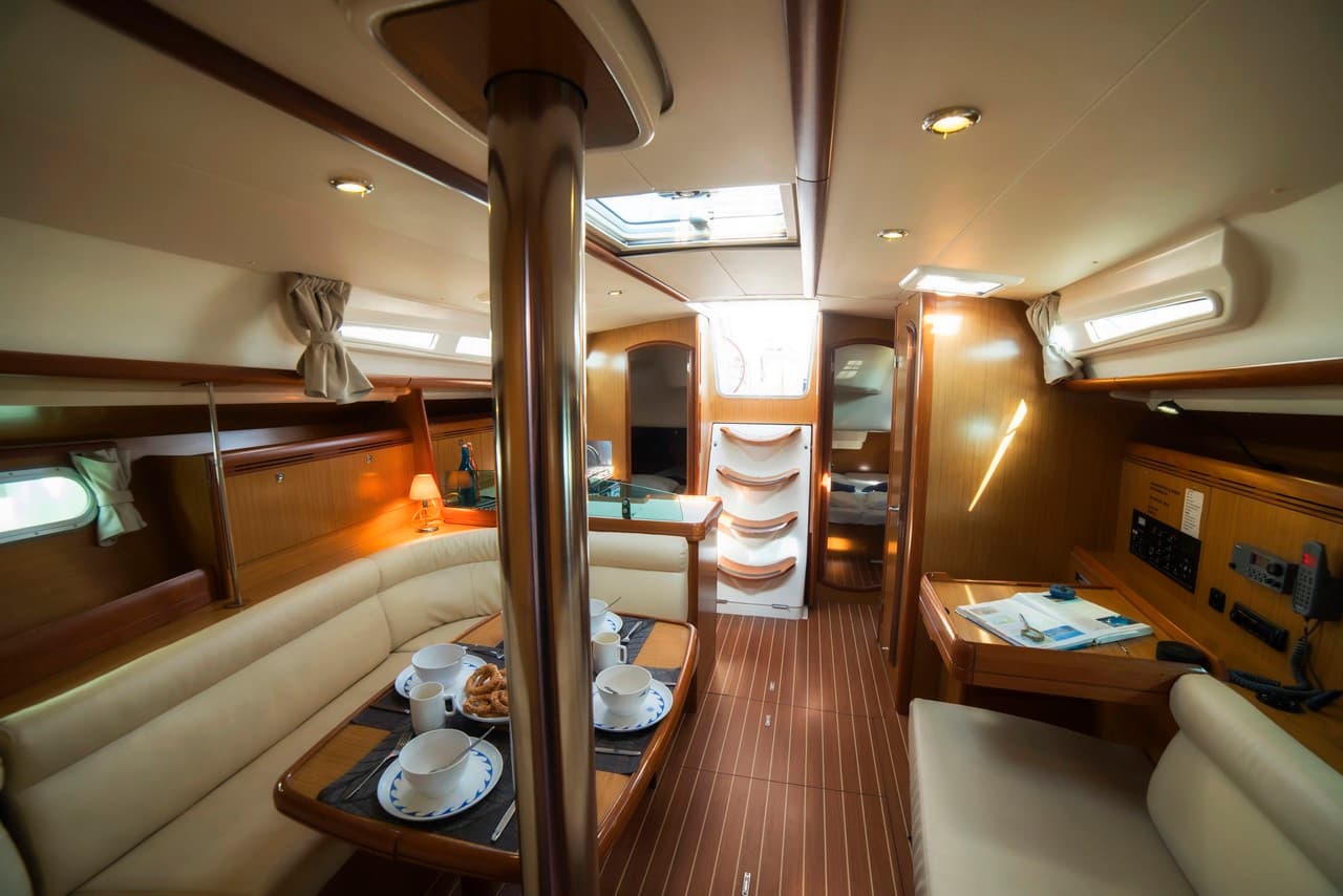 Jeanneau Sun Odyssey 42 i Triton – bilde 2 av 9