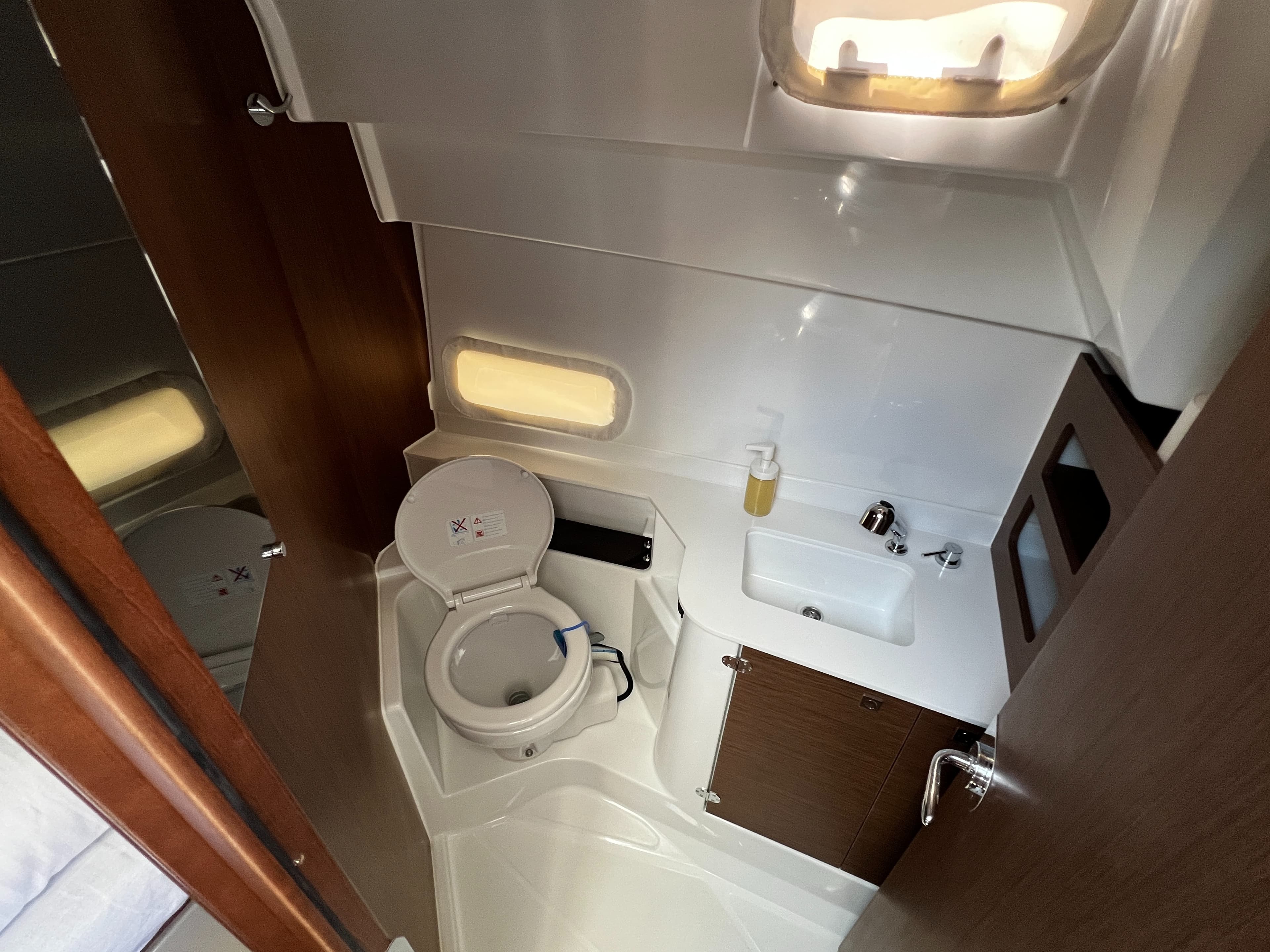 Beneteau Antares 9 OB Ana – bilde 3 av 13