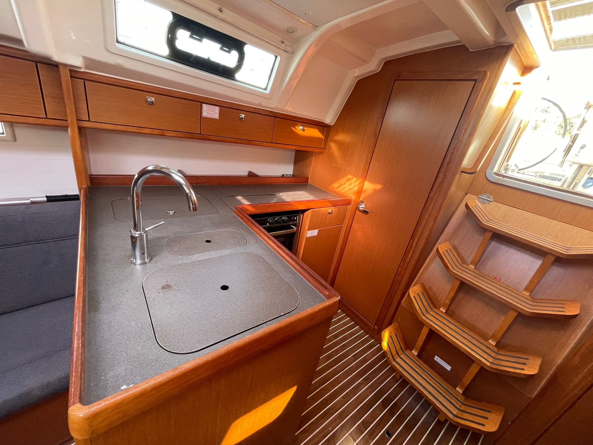 Bavaria Cruiser 37 Francesca – bilde 3 av 6