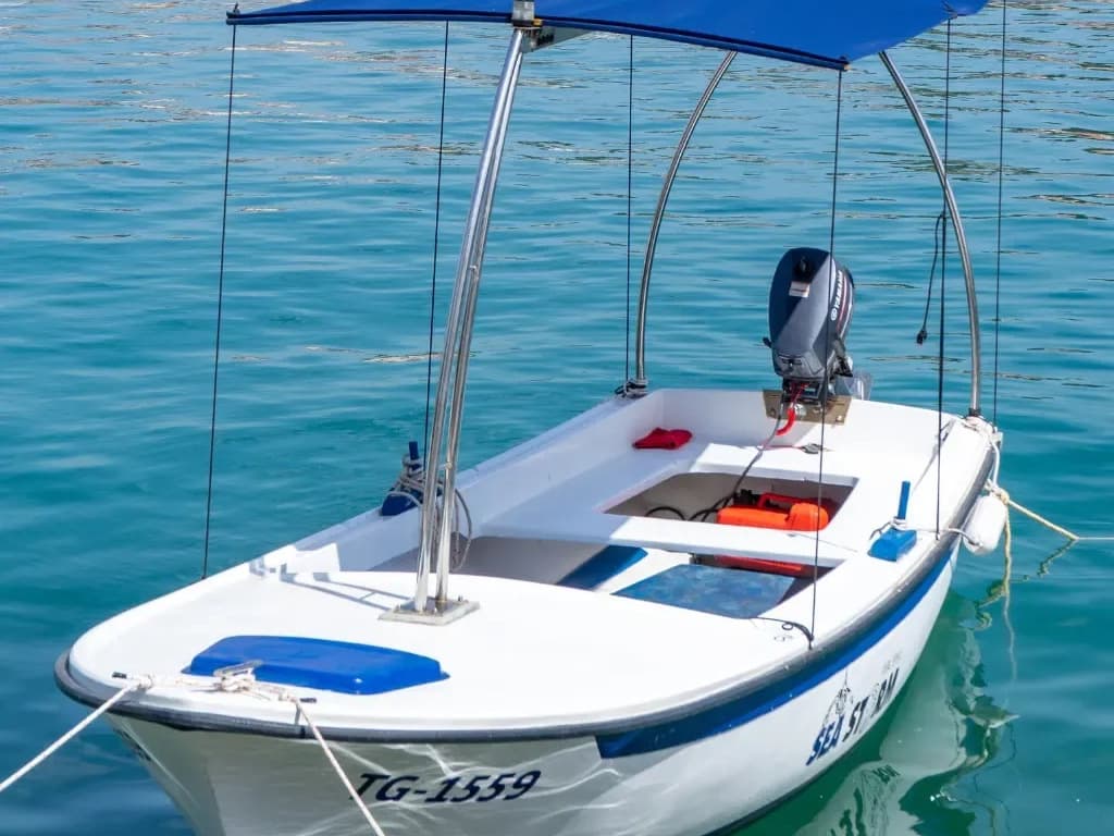 Motorboat Pasara