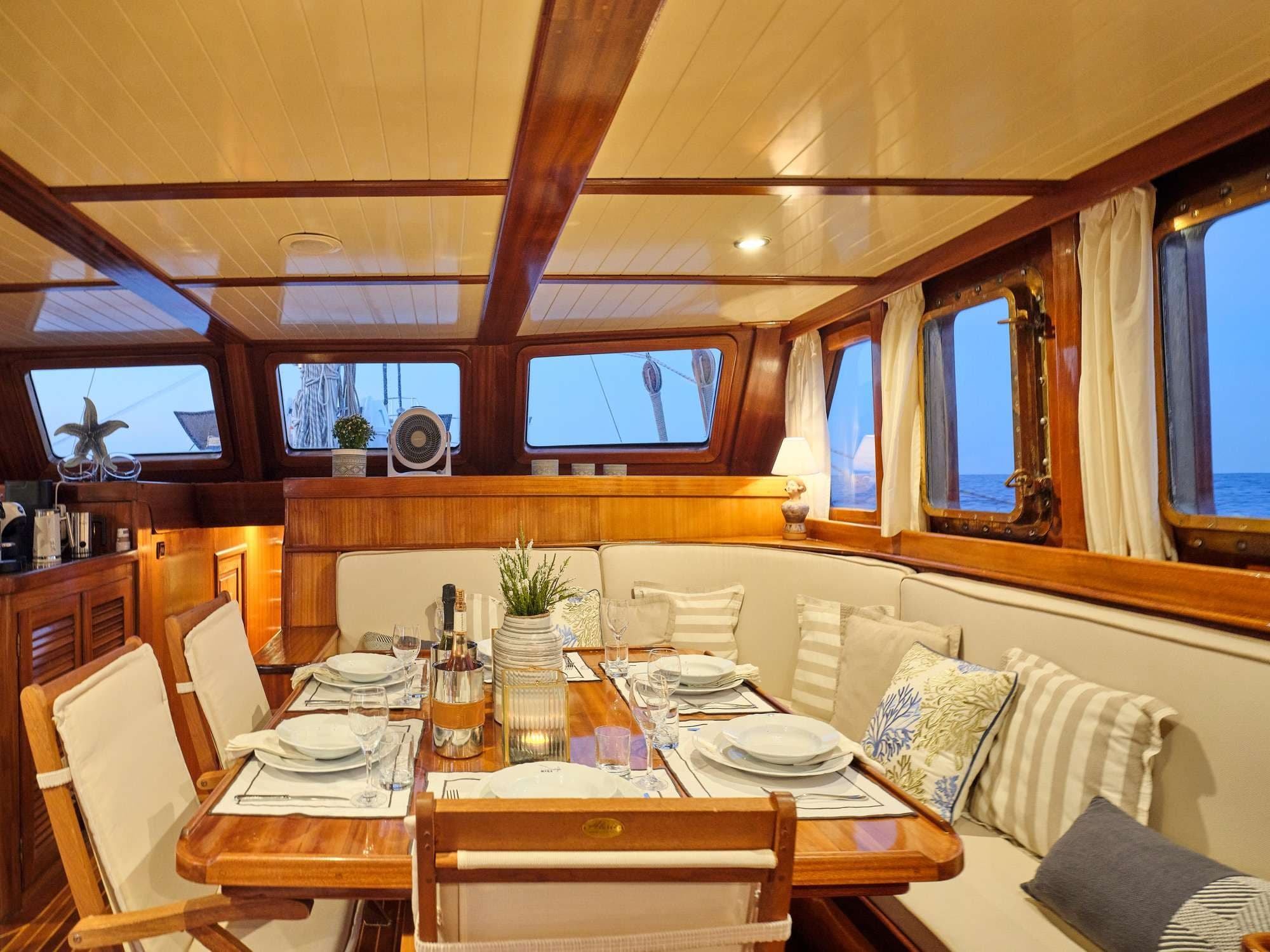 Motor sailer Myra – bilde 2 av 11