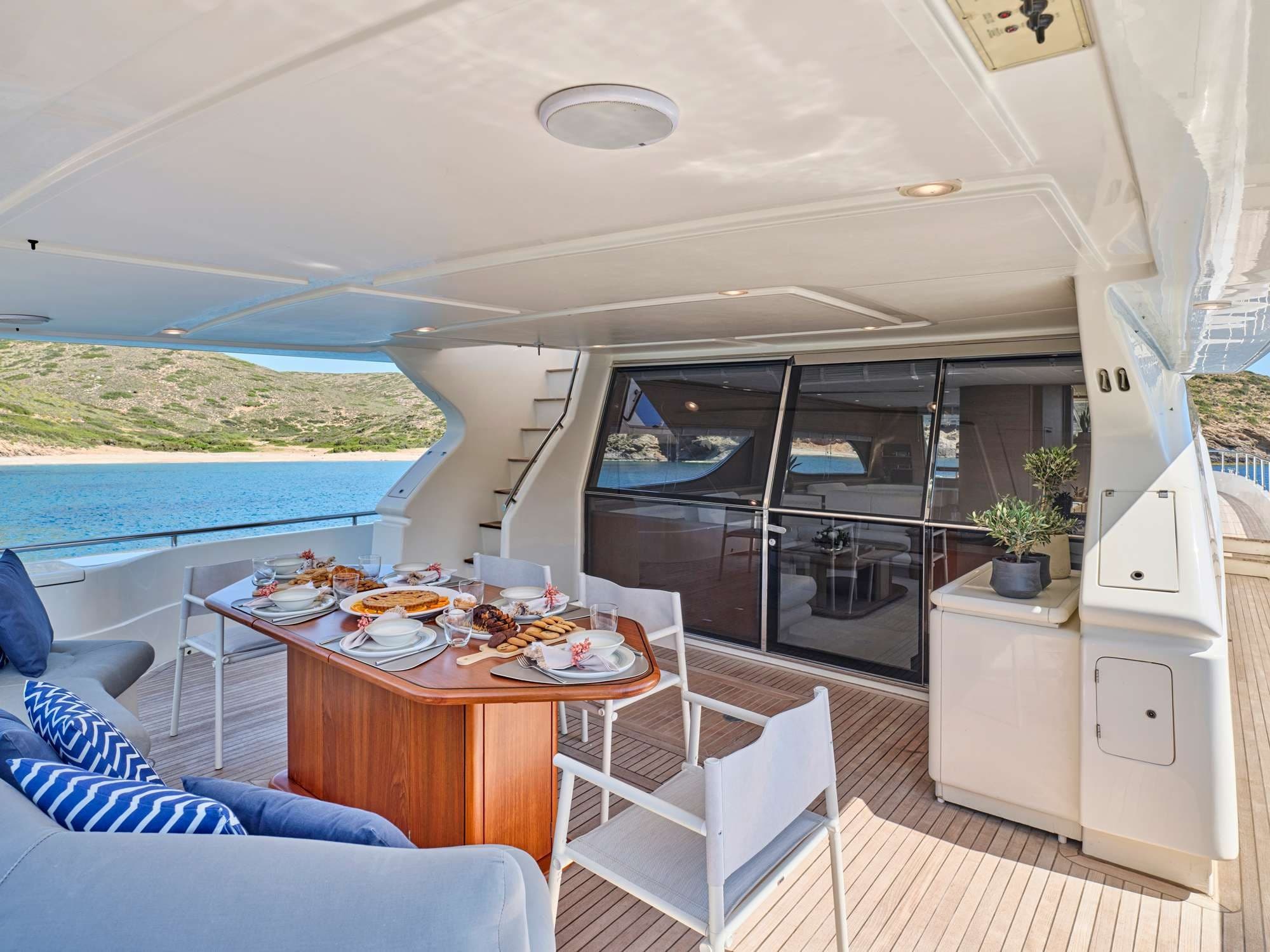 Ferretti 80 Apeiron Blue – bilde 2 av 10