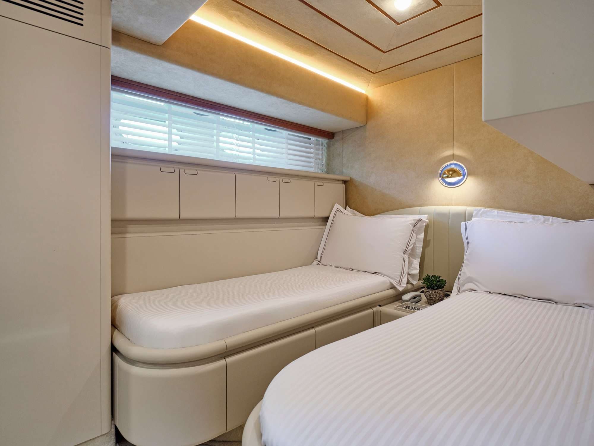 Ferretti 80 Apeiron Blue – bilde 3 av 10