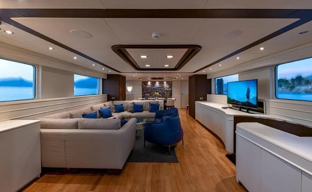 Motoryacht Premium – bilde 2 av 3