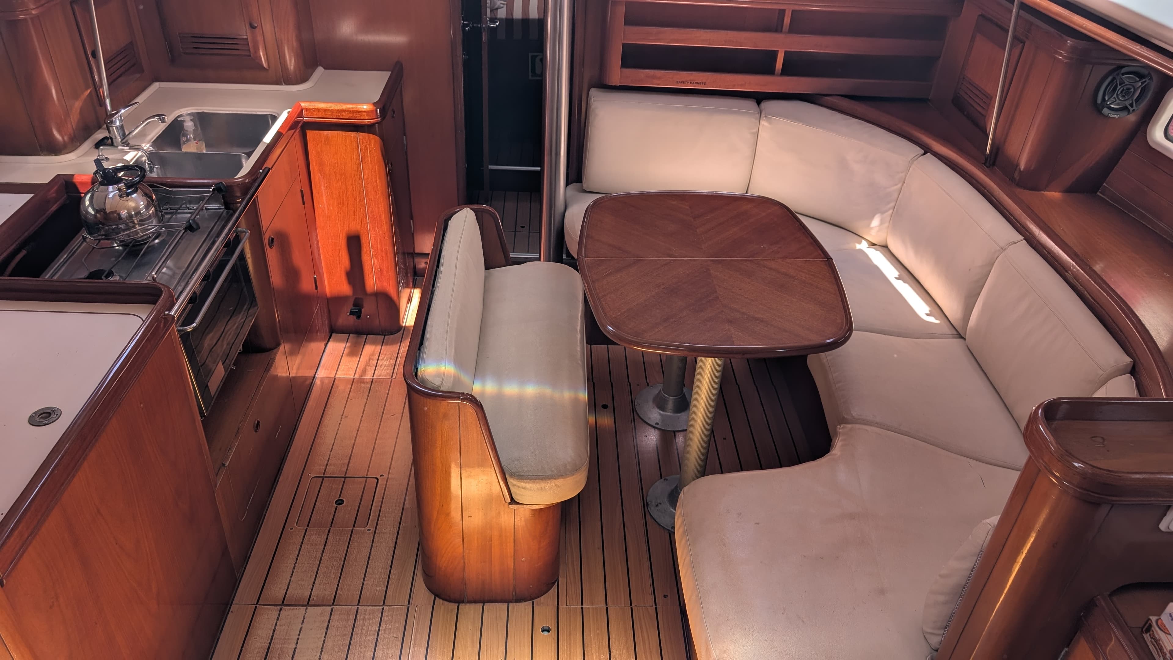Beneteau Oceanis 411 Artemis – bilde 2 av 20