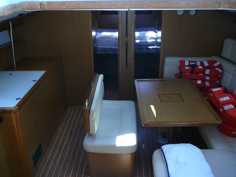 Jeanneau Sun Odyssey 49i Vila I – bilde 2 av 3