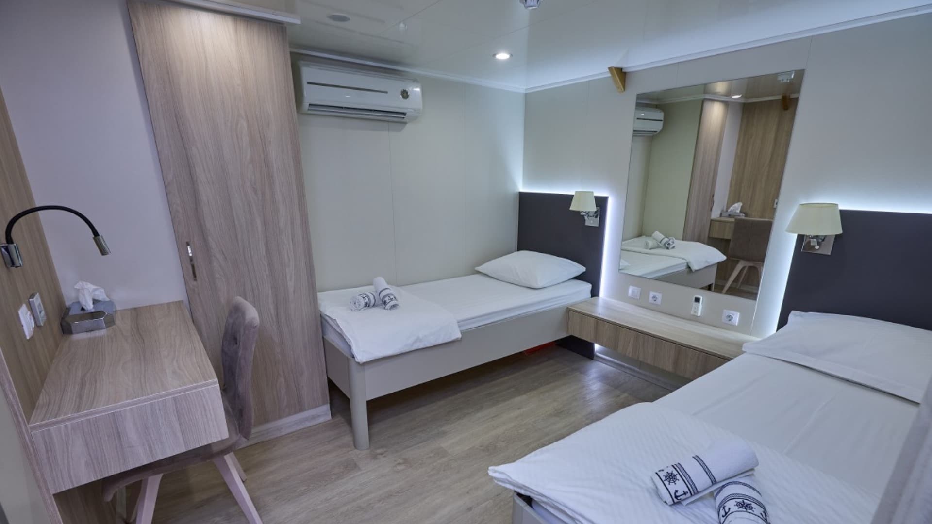 Luxury Motor Yacht Azzurro – bilde 5 av 14