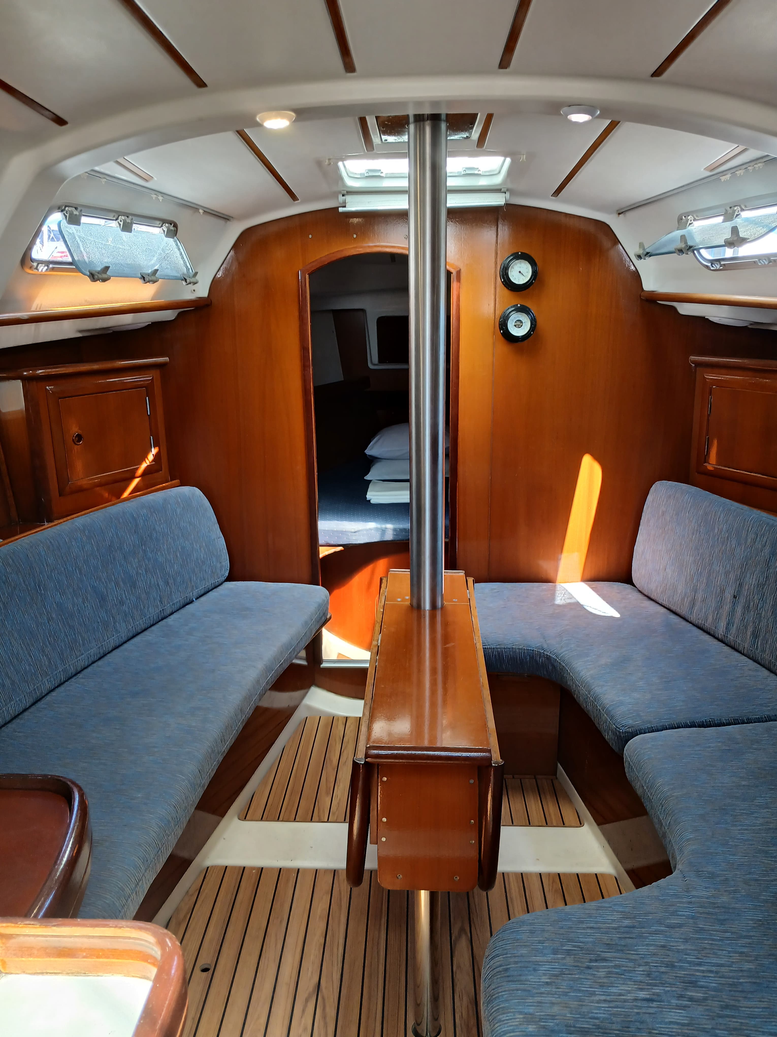 Beneteau Oceanis 331 Classic – bilde 2 av 20