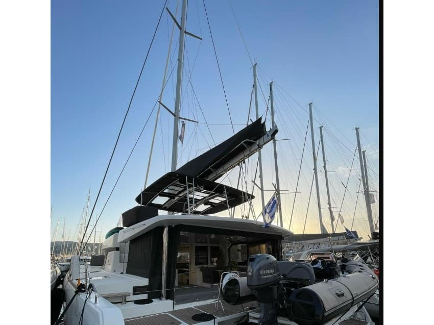 Lagoon 52 Blue Velvet