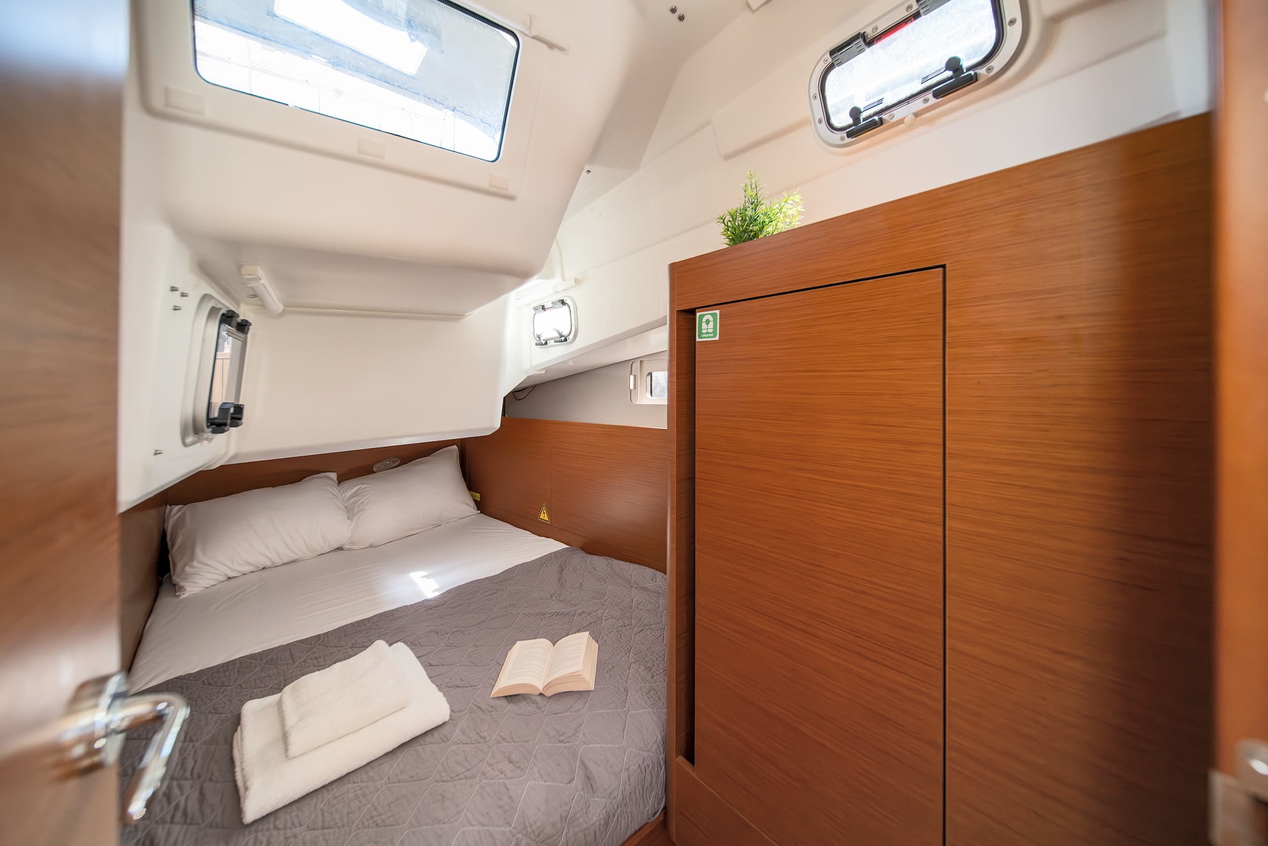 Jeanneau Sun Odyssey 410 Henry Every – bilde 2 av 15