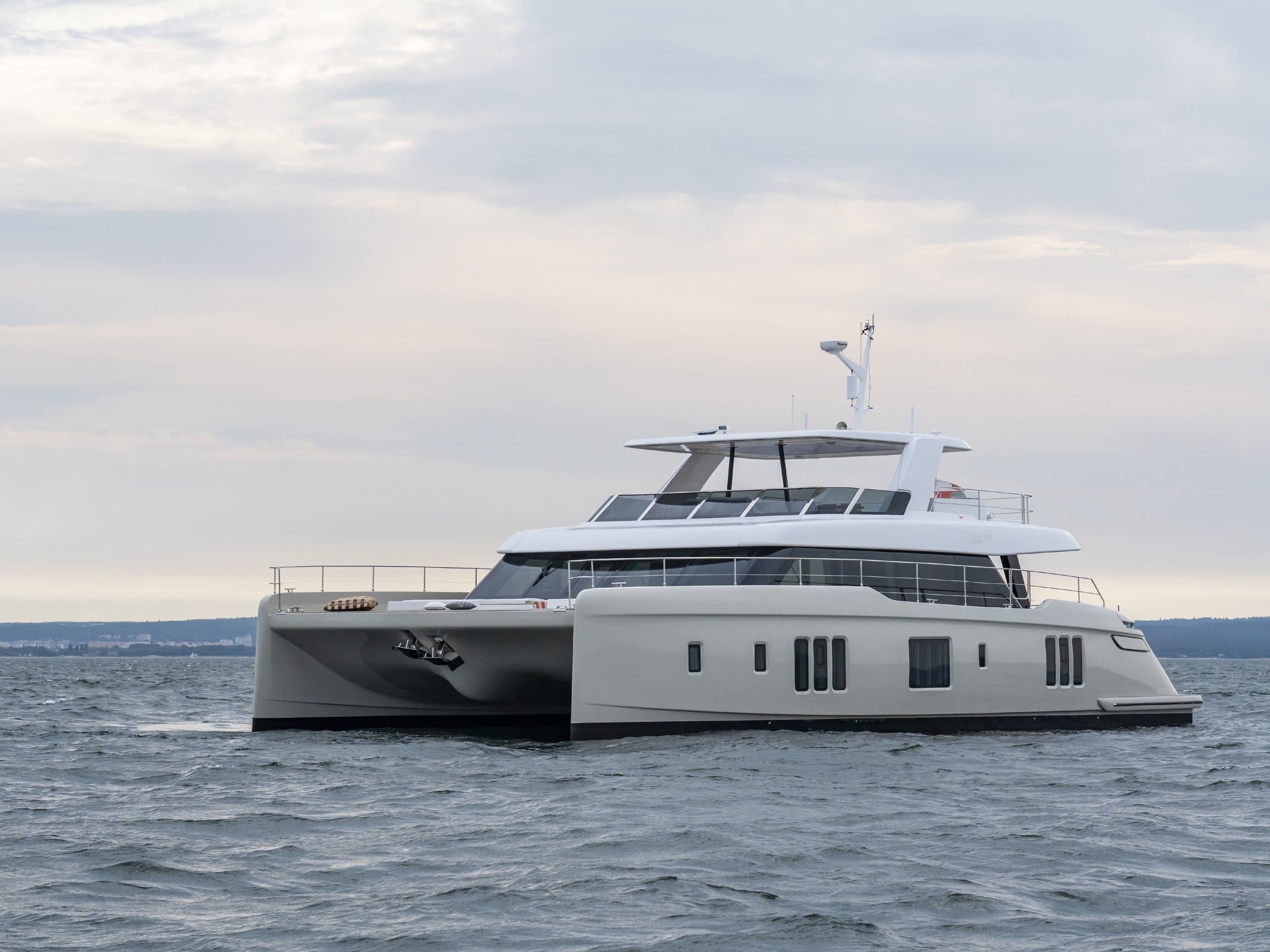 Sunseeker Predator 82 Alien