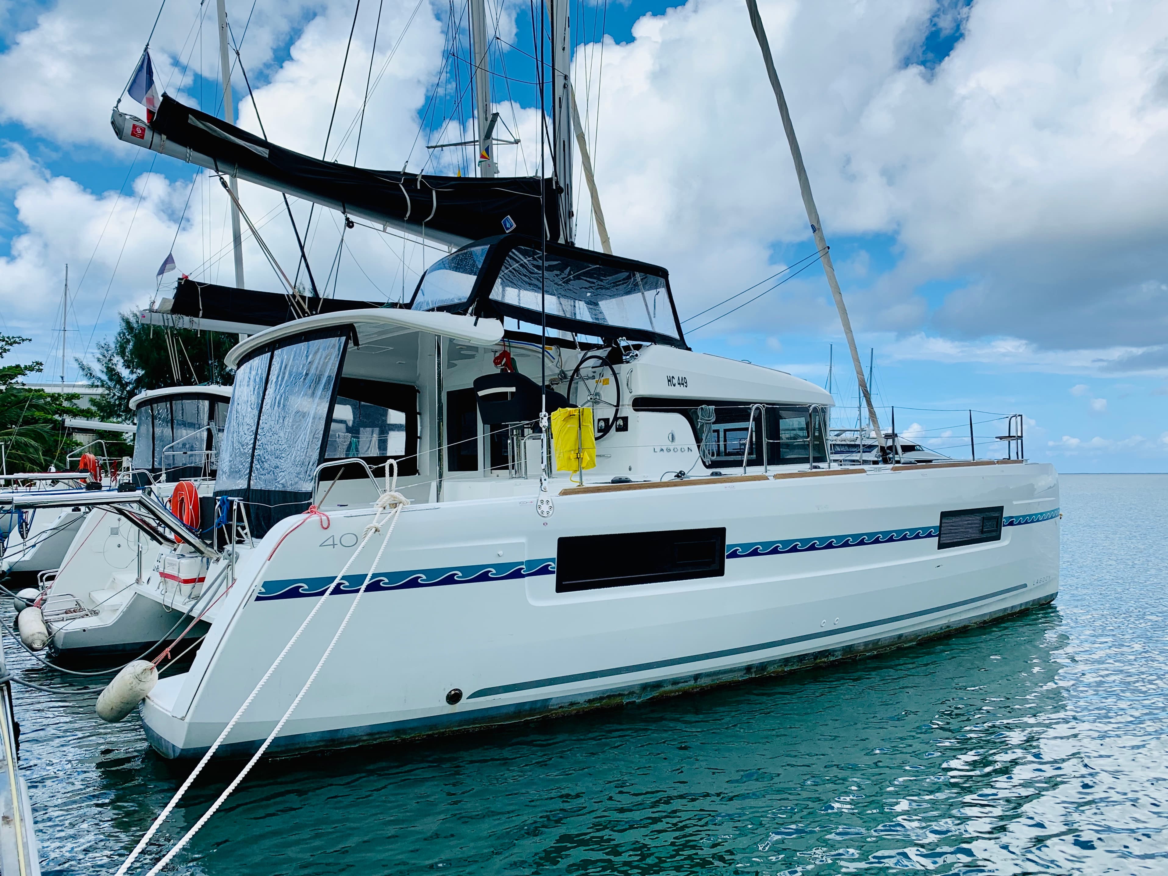Lagoon 40 Ubah