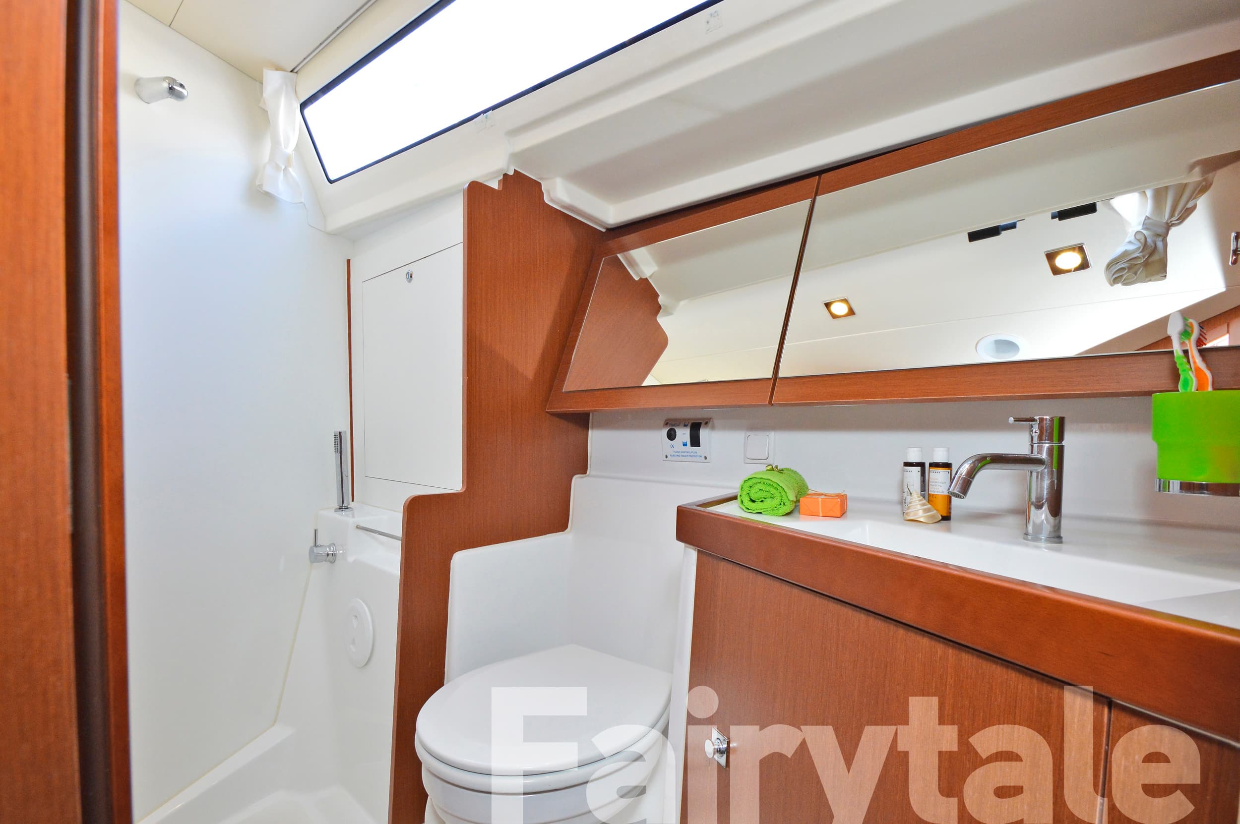 Beneteau Oceanis 41 Fairytale – bilde 4 av 28