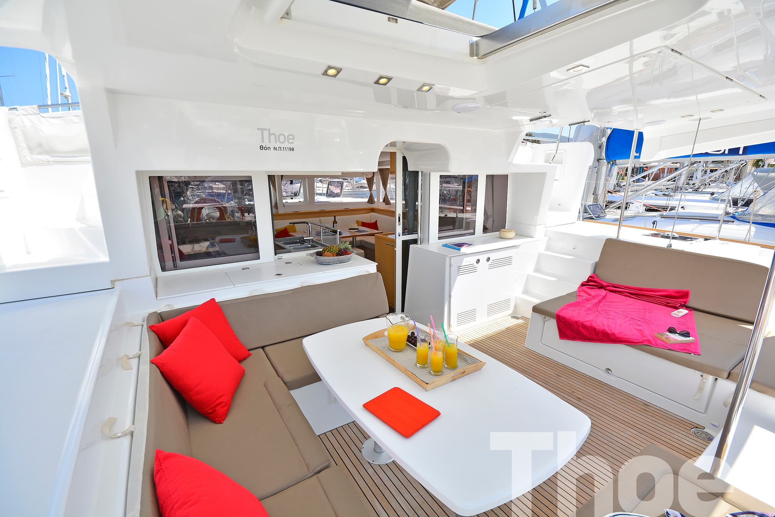 Lagoon 450 Fly Thoe – bilde 2 av 41
