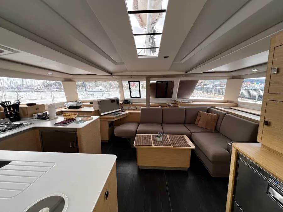 Fountaine Pajot Astréa 42 IOANNA - GEN/AC+WATERMAKER – bilde 3 av 14
