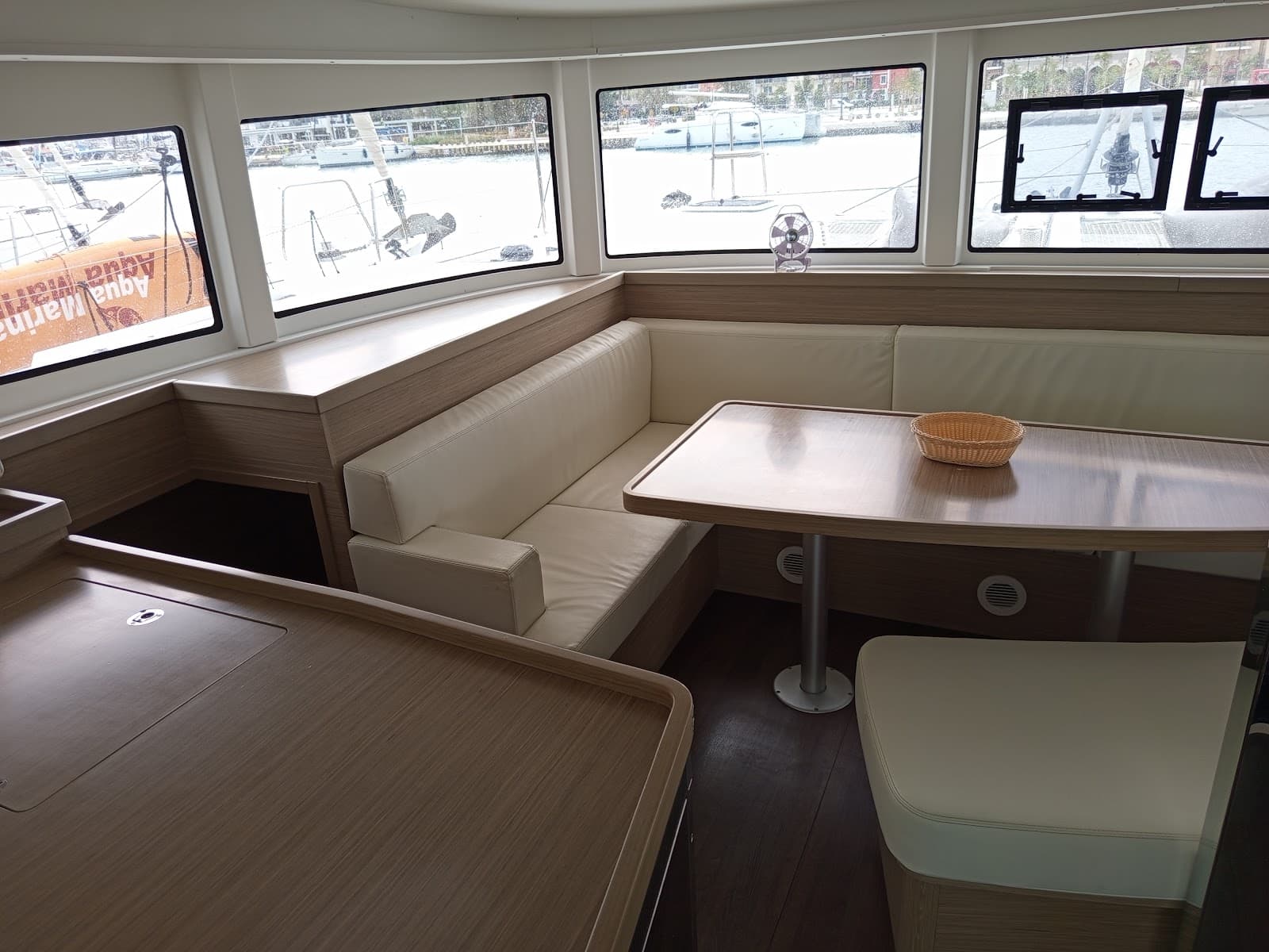 Lagoon 42 ZAHIRA - GEN/AC+WATERMAKER – bilde 3 av 17