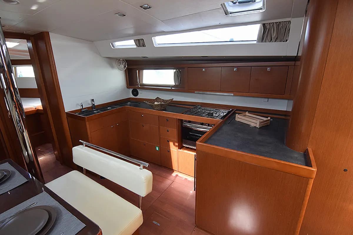 Beneteau Oceanis 48 Butterfly – bilde 3 av 15