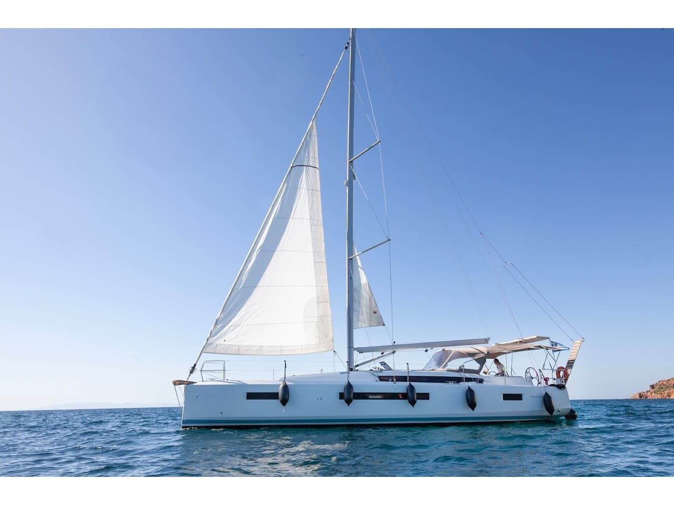 Jeanneau Sun Odyssey 490 Wu Wei - Green Wave