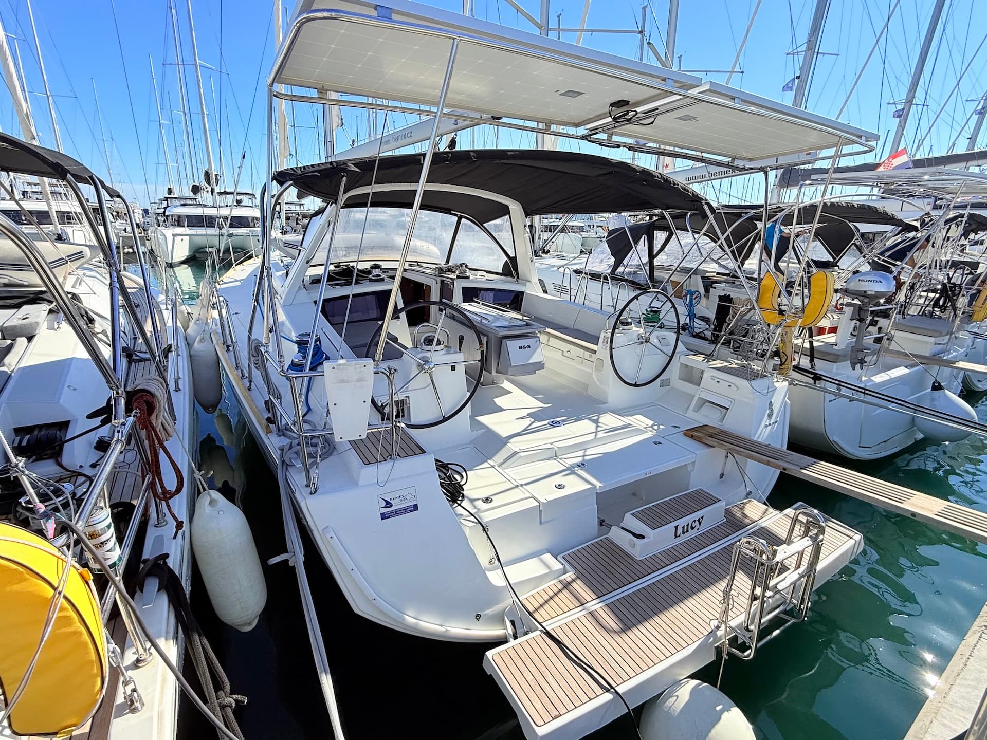 Beneteau Oceanis 48 Lucy – bilde 4 av 22