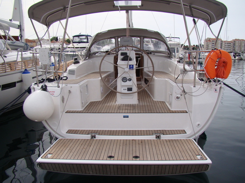 Bavaria 33 Cruiser (1682 BG)
