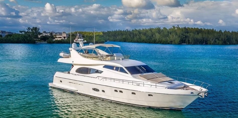 Ferretti 730 Premium