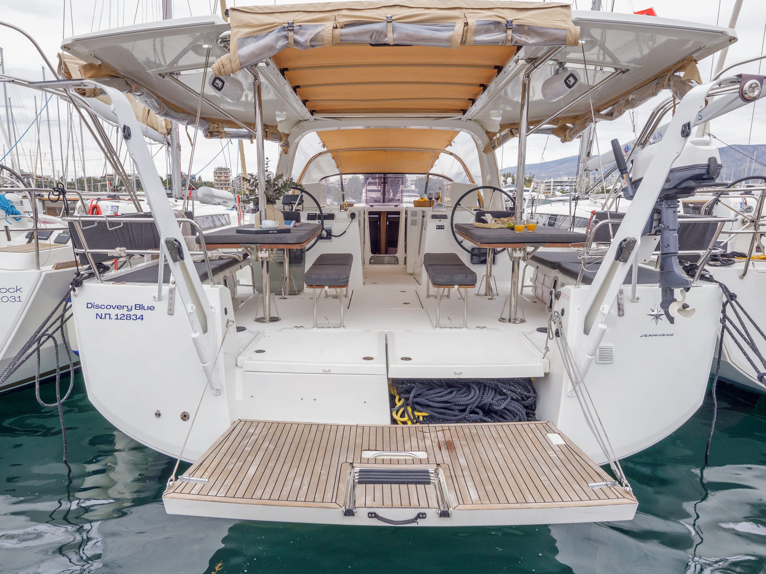 Jeanneau Sun Loft 47 DISCOVERY BLUE