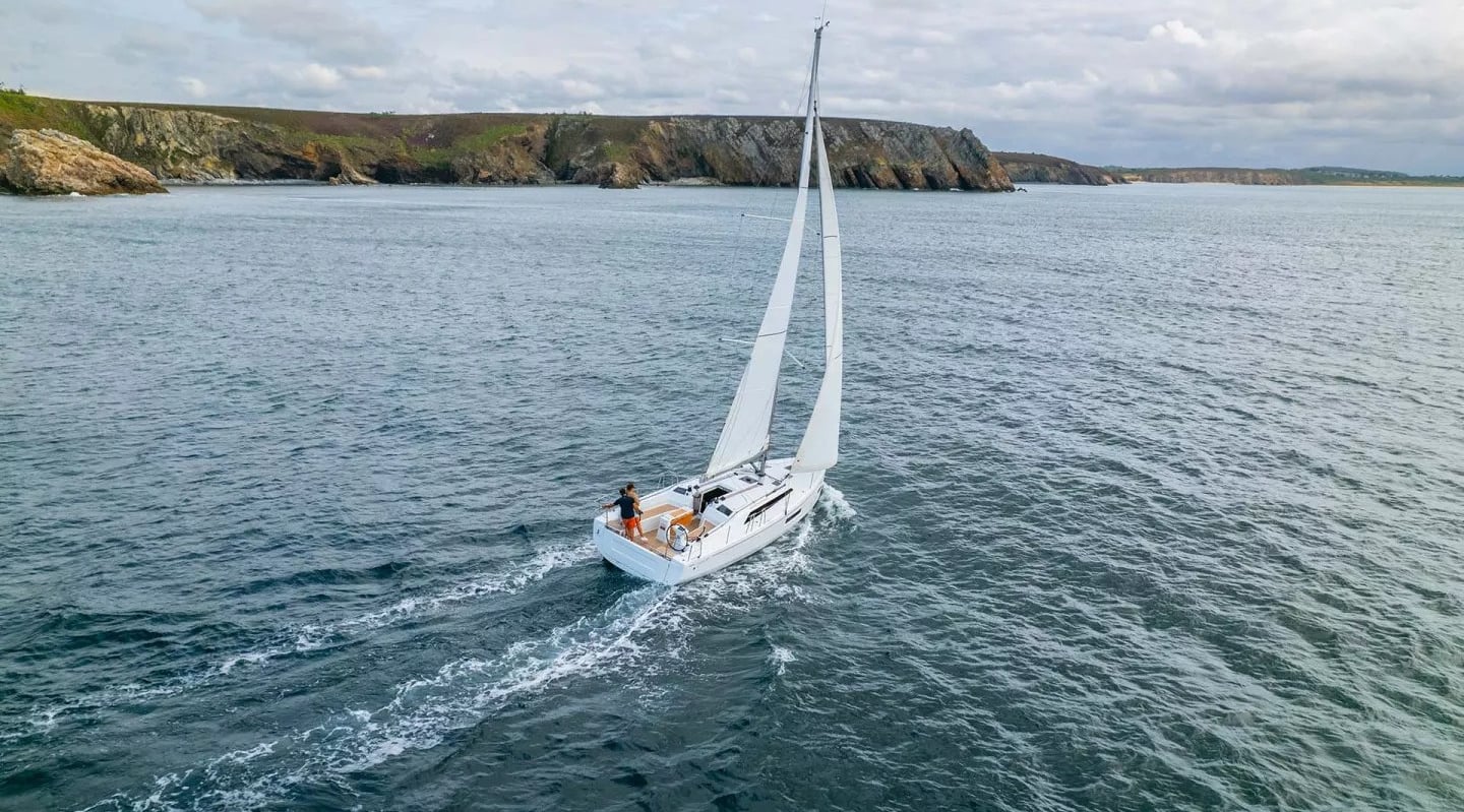 Beneteau Oceanis 37.1 Aurora - Comfort line