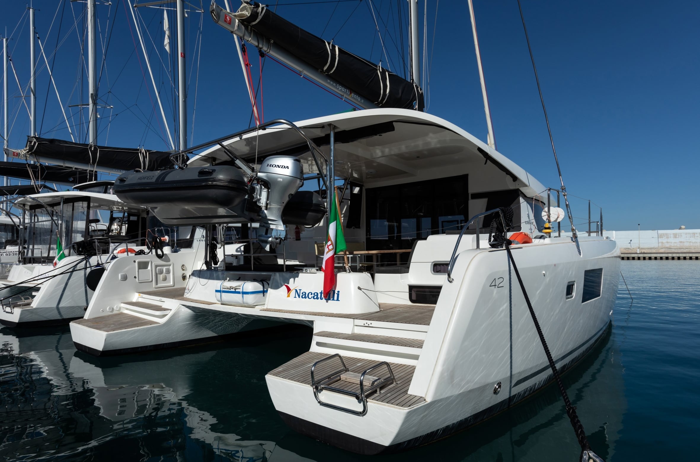 Lagoon 42 Nacatuli - Standard line