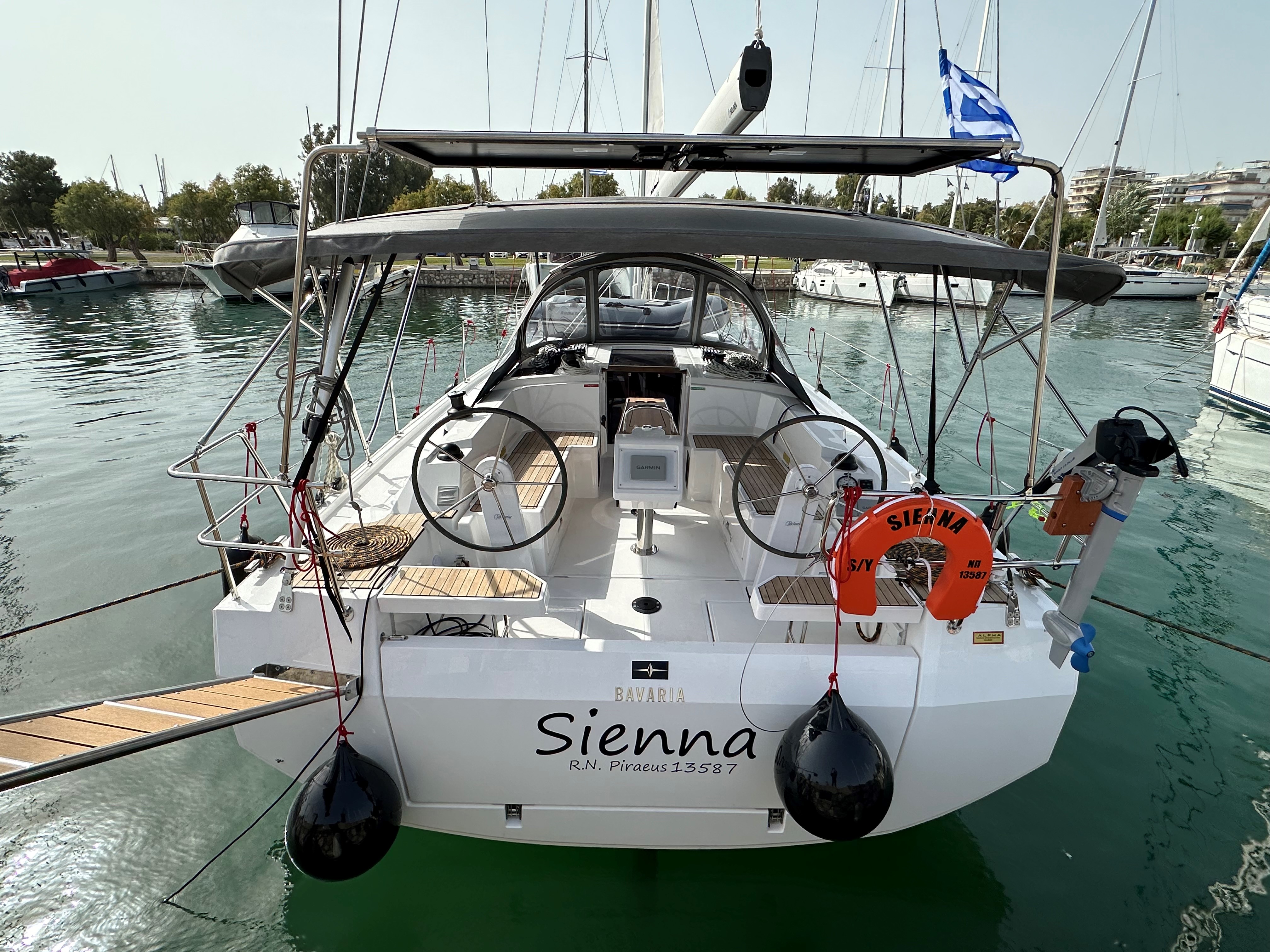 Bavaria C38 S/Y Sienna