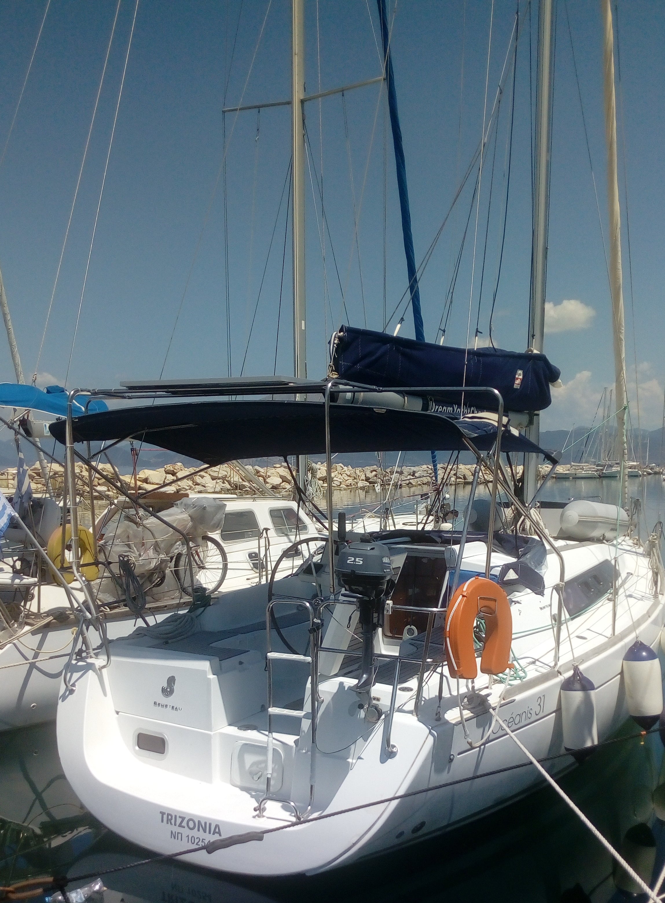 Beneteau Oceanis 31 TRIZONIA