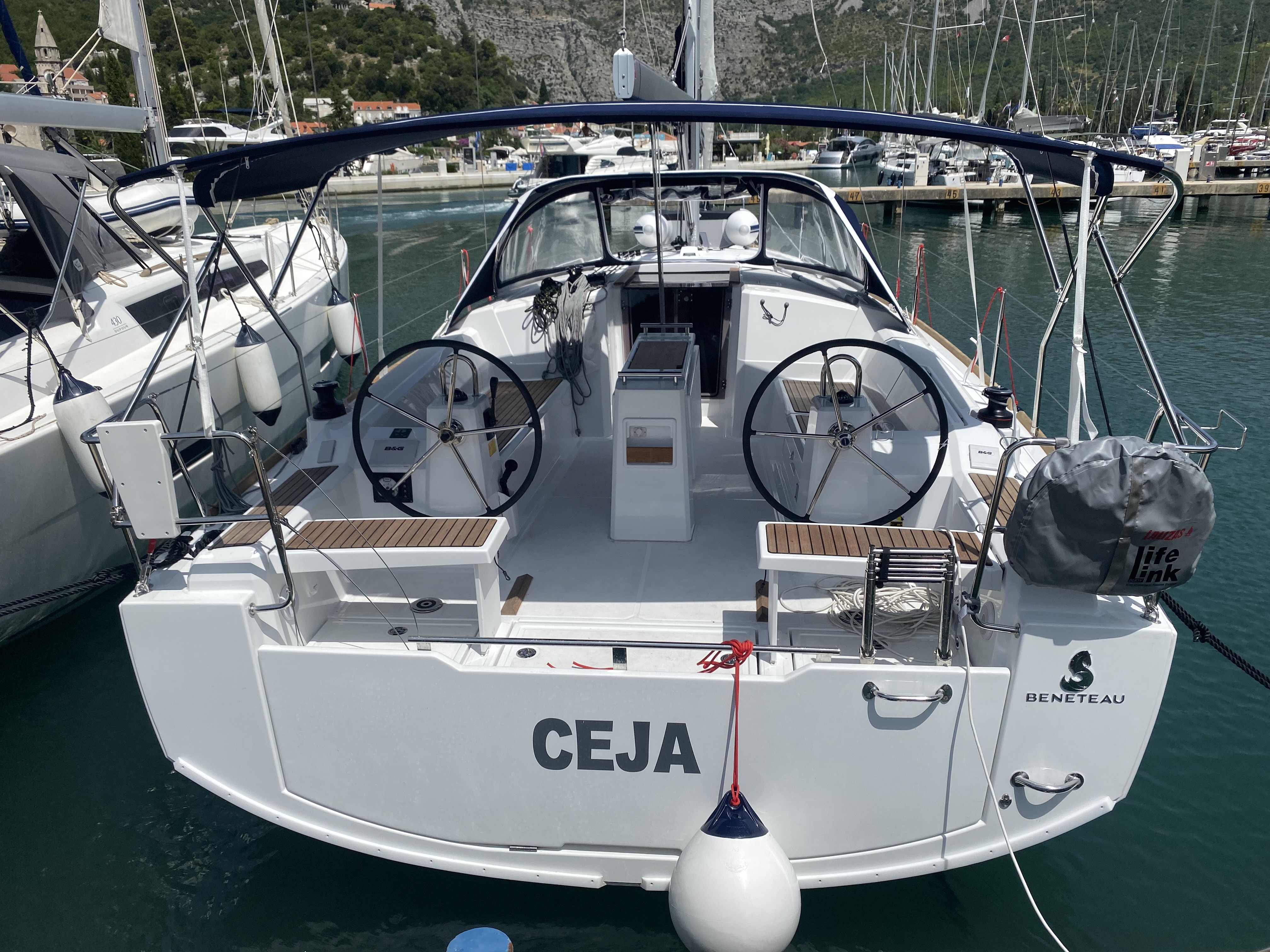 Beneteau Oceanis 38.1 Ceja