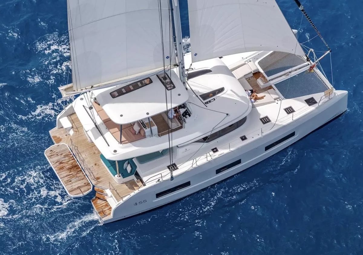 Lagoon 55 The Moon - FIRST CLASS