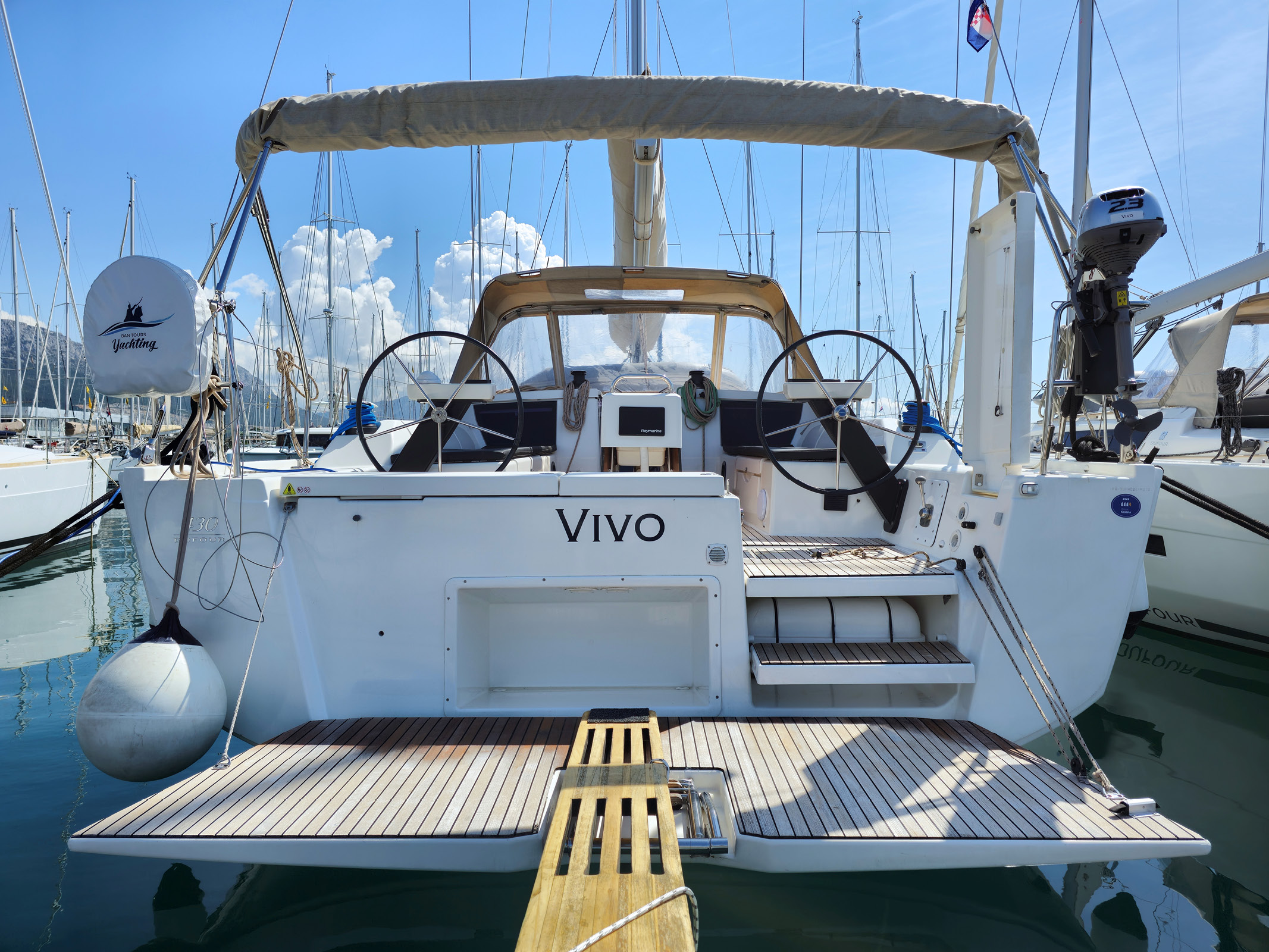 Dufour 430 Vivo