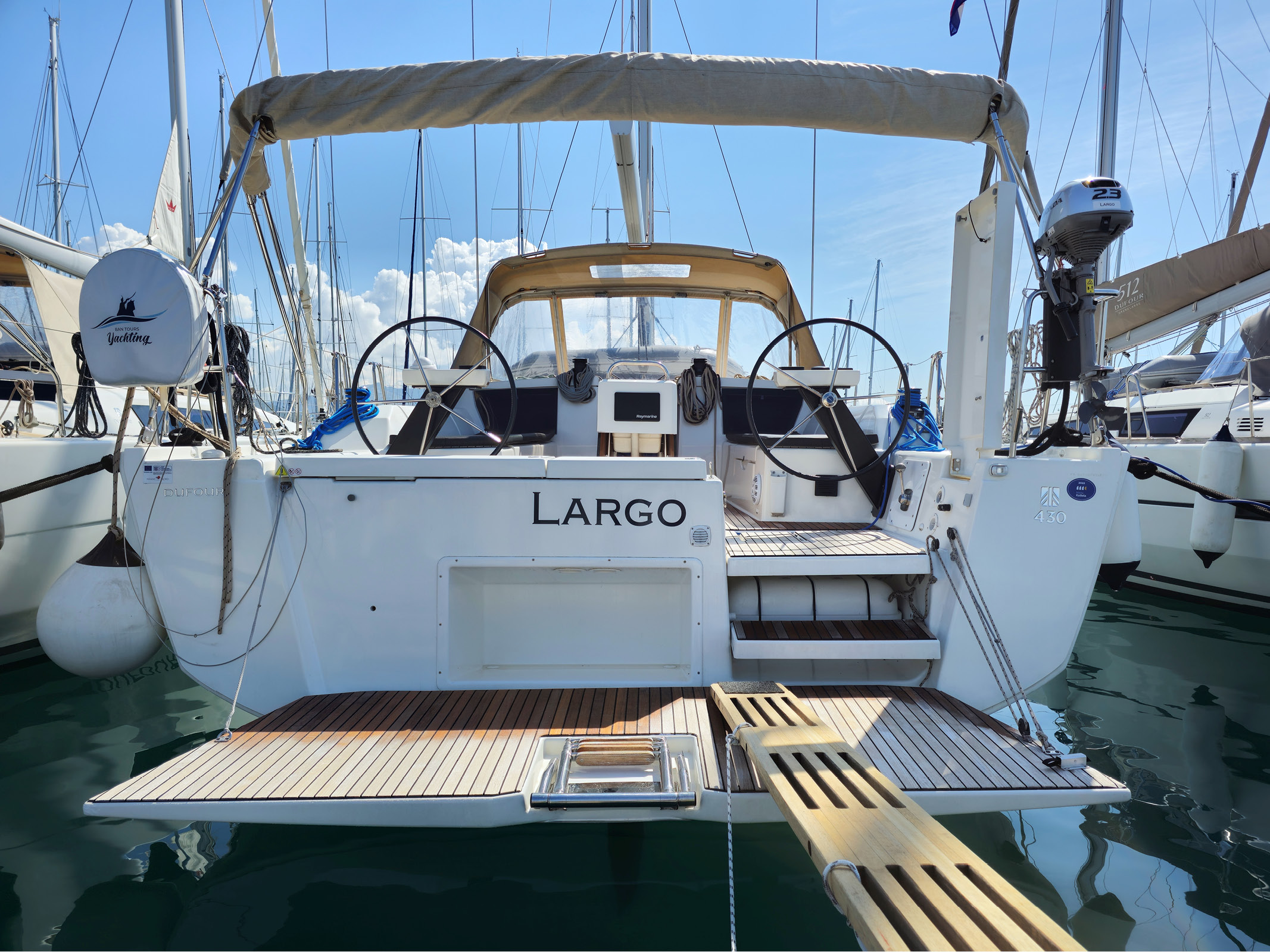 Dufour 430 Largo