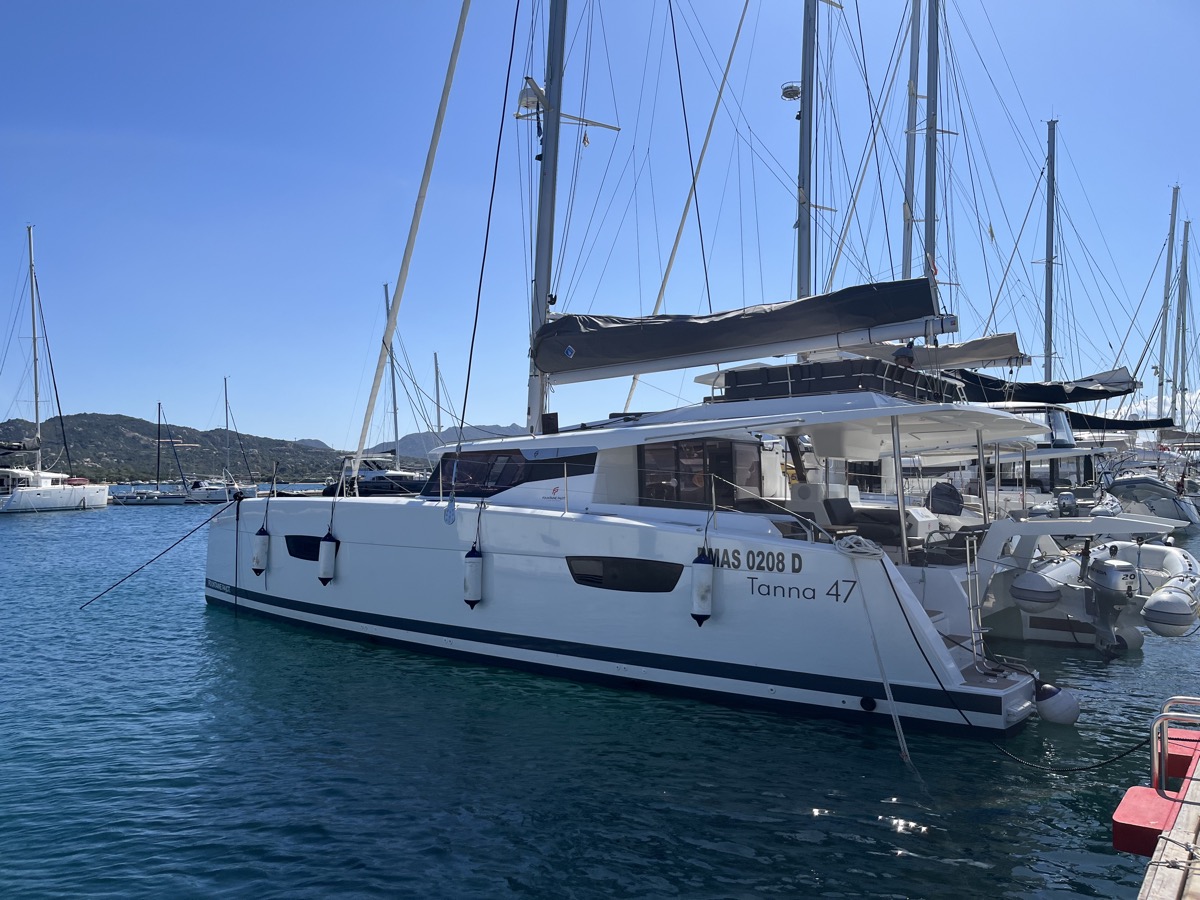 Fountaine Pajot Tanna 47 Blue Mandarin
