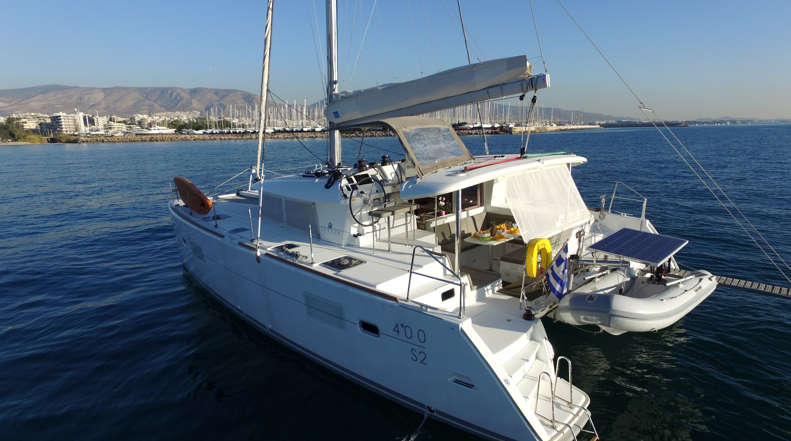 Lagoon 400 S2 Sailing Blue 4 - Refit 2021