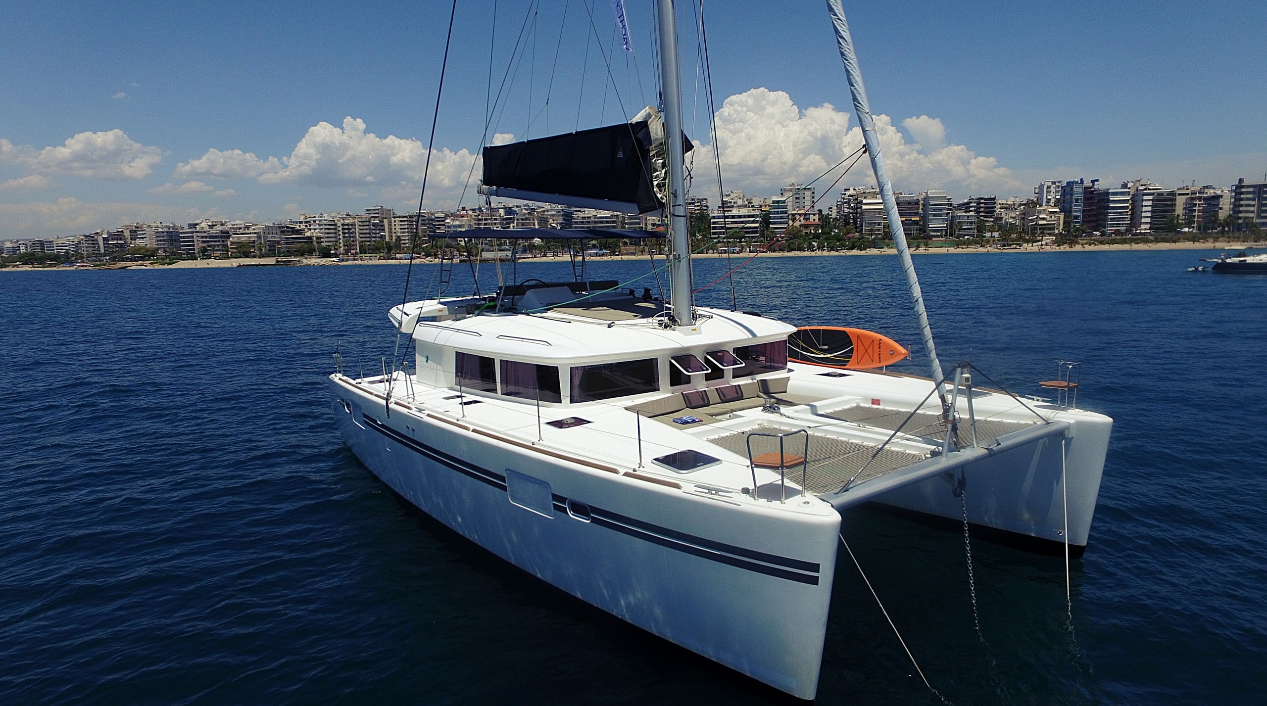 Lagoon 450 Fly Poker Face